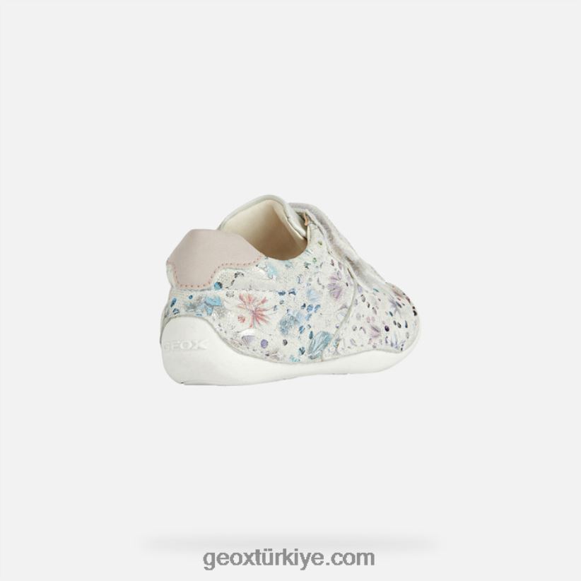 tutim yürümeye başlayan çocuk Beyaz kapalı Geox B60TP61612