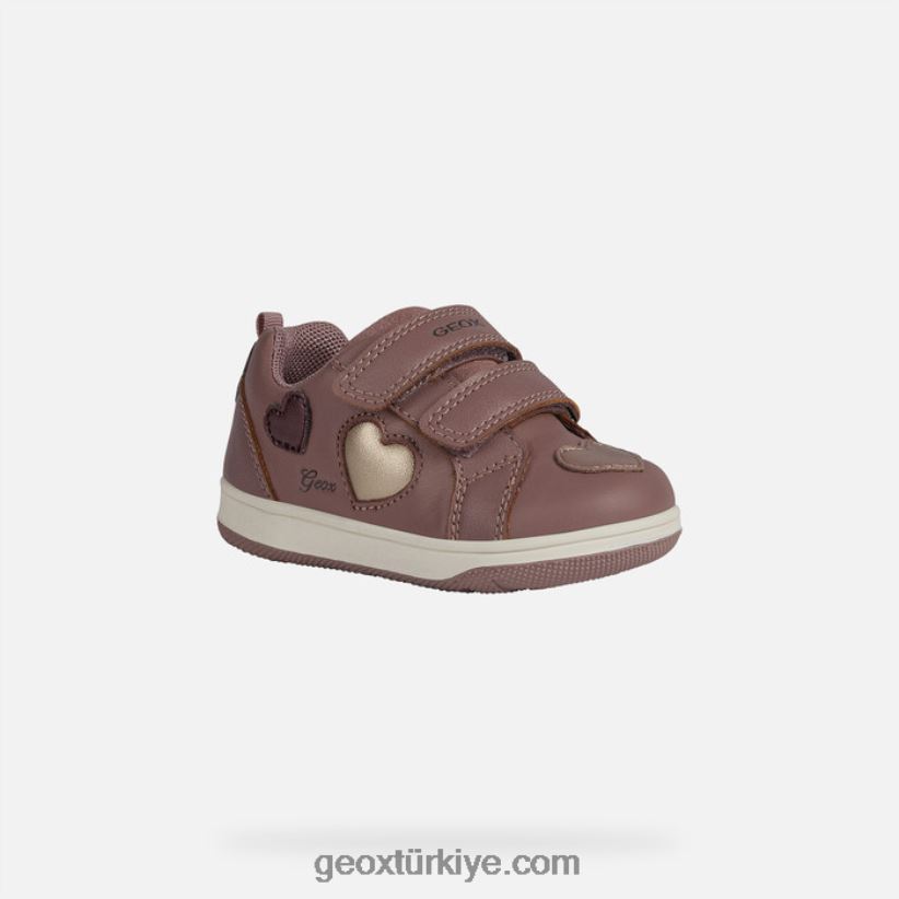 yeni film yürümeye başlayan çocuk gül dumanı Geox B60TP61621