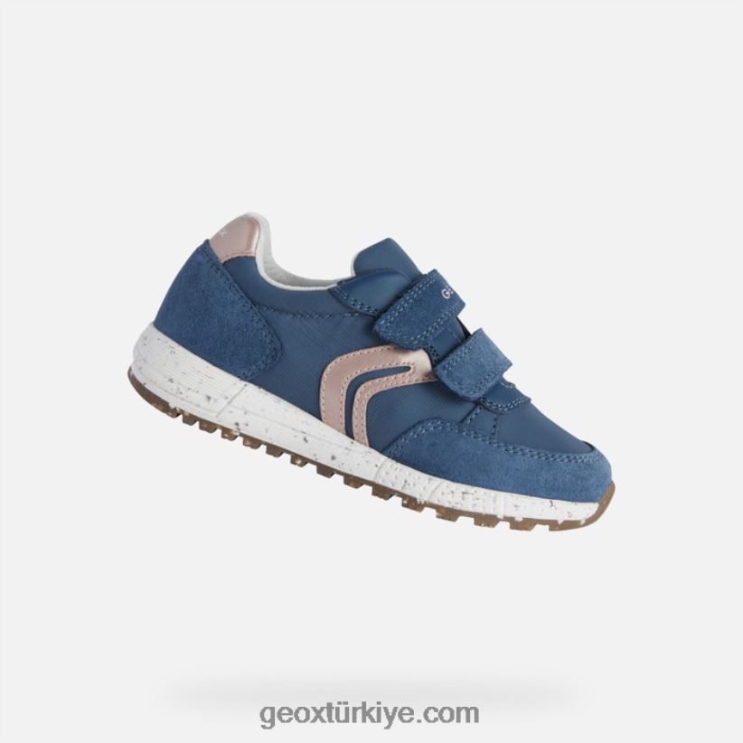 alben kızı uçak Geox B60TP61151