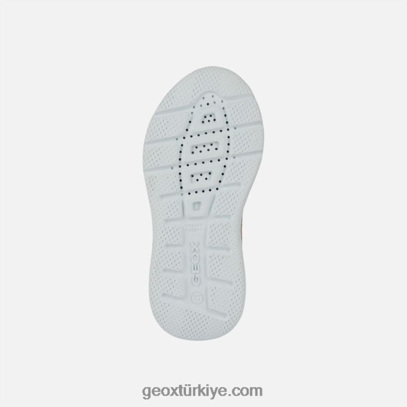 hızlı koşan kız Siyah gül Geox B60TP61121